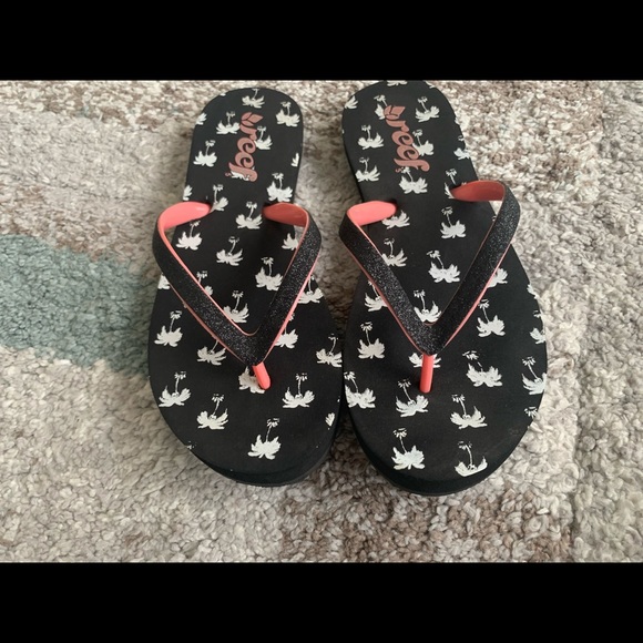 Reef flip flops size 5 - Picture 2 of 4